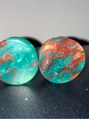 32mm Turquoise and Copper Swirl Resin Earrings - Women Jewelry